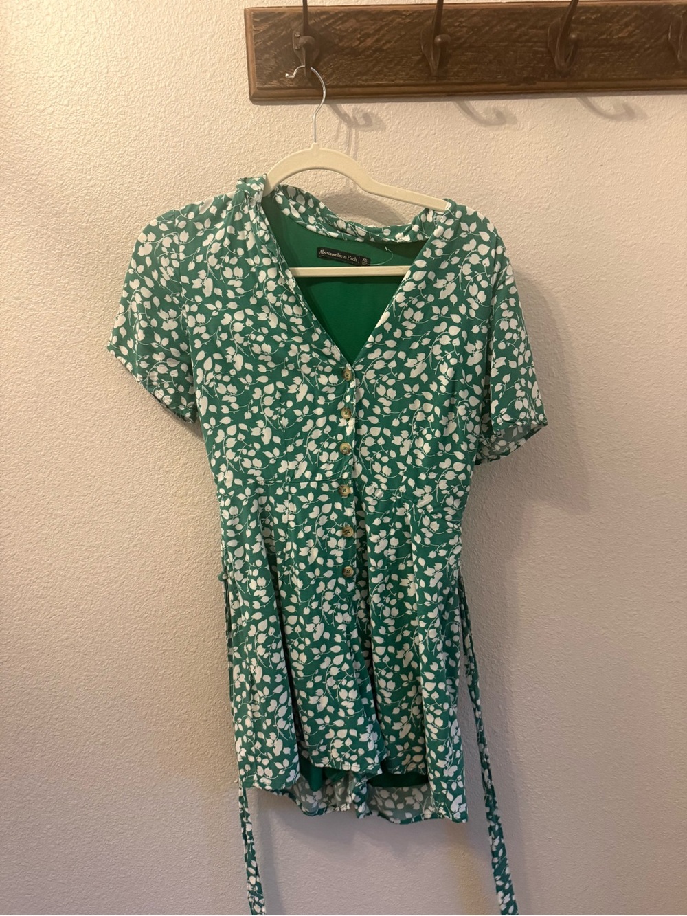 Abercrombie & Fitch Green and White Floral Romper